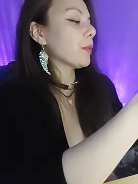 Snapshot of Kimiechanuwu chatting on March 2, 4:14 pm Kimiechanuwu online show from March 2, 4:14 pm