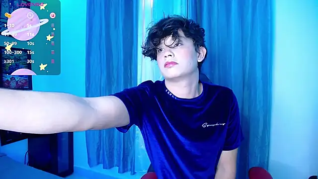 Snapshot of andyboy- chatting on February 21, 10:15 pm andyboy- online show from February 21, 10:15 pm