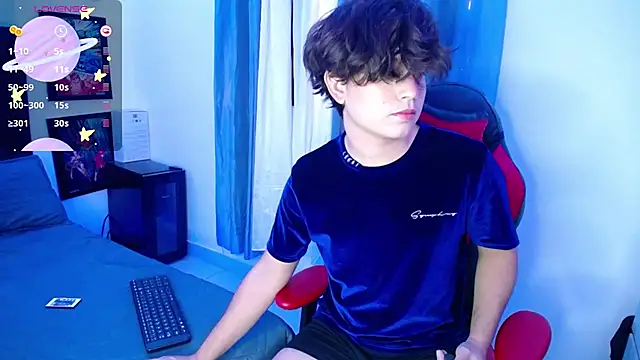 Snapshot of andyboy- chatting on March 4, 9:22 pm andyboy- online show from March 4, 9:22 pm