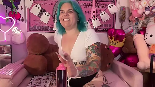 CherryBombBomb online show from October 5, 5:17 am