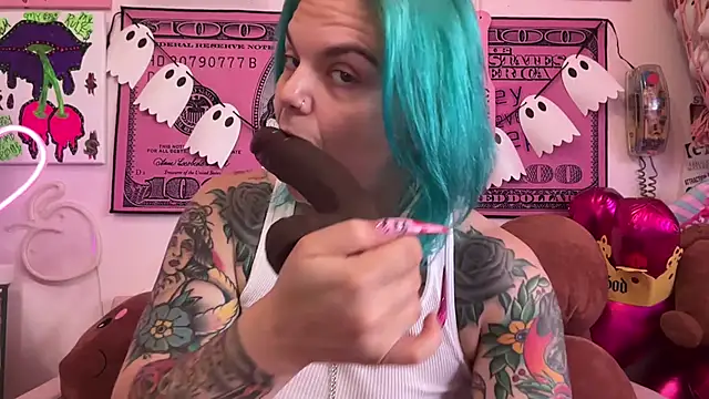 CherryBombBomb online show from October 7, 6:16 pm