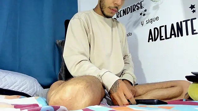 Snapshot of Aronxxs chatting on December 20, 9:16 am Aronxxs online show from December 20, 9:16 am