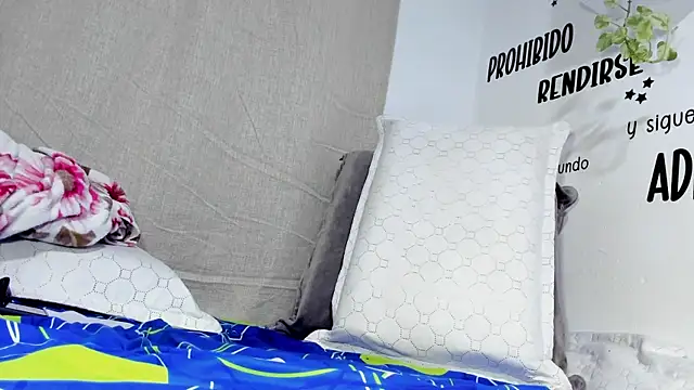 Snapshot of Aronxxs chatting on January 7, 9:56 am Aronxxs online show from January 7, 9:56 am