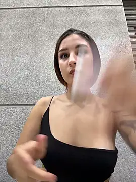 Mon Cherry online show from March 29, 1:38 am