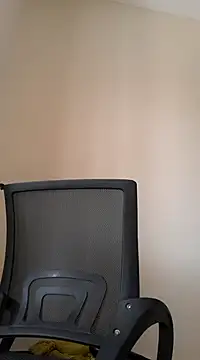 Snapshot of pnut_20 chatting on January 14, 11:53 am pnut 20 online show from January 14, 11:53 am