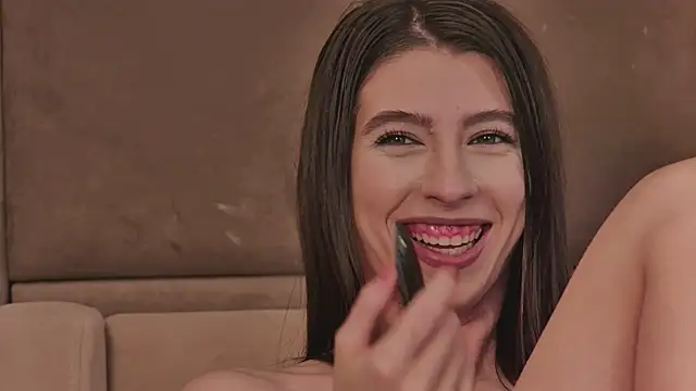 LunaWills  online show from January 8, 8:27 am