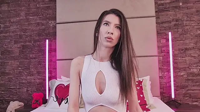 LunaWills  online show from February 10, 5:03 am