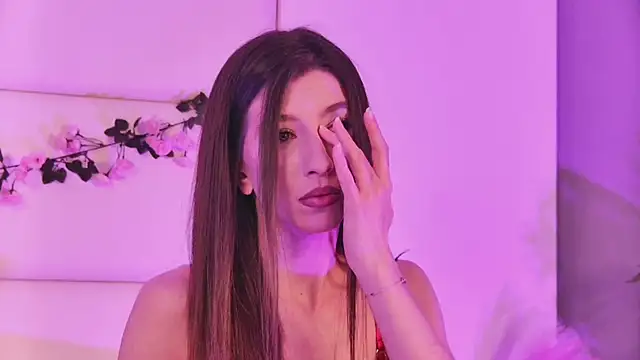 LunaWills  online show from March 13, 5:00 am