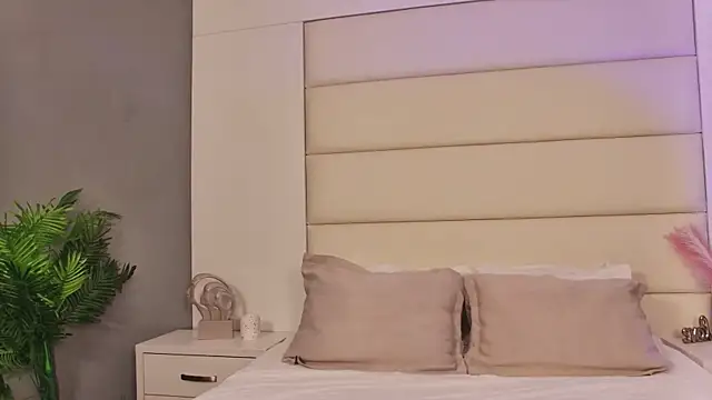 LunaWills  online show from September 15, 4:23 am