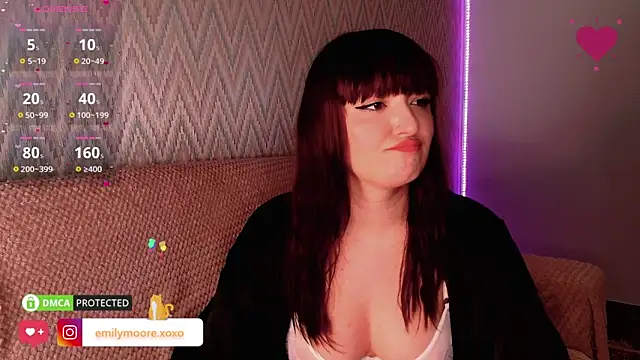 emilymoore   online show from December 12, 12:59 am