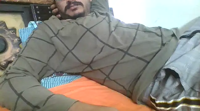 naughtymike0007 online show from December 29, 6:03 am