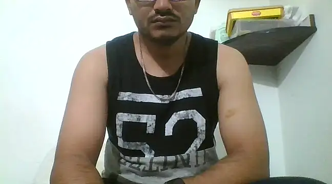 naughtymike0007 online show from January 7, 1:17 am