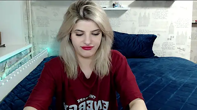 AleksandraFlores online show from April 2, 10:18 pm