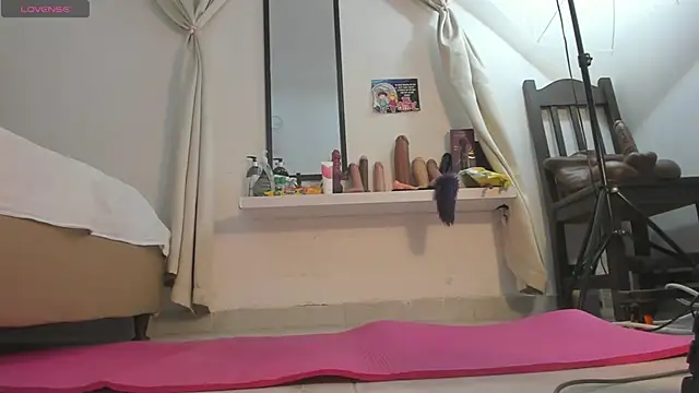 Snapshot of Alessiiaa_ chatting on October 24, 7:32 pm Alessiiaa online show from October 24, 7:32 pm