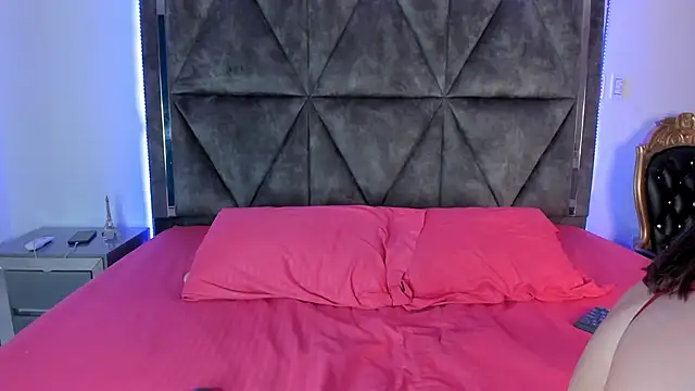 Deiisy Queen online show from January 13, 7:10 pm