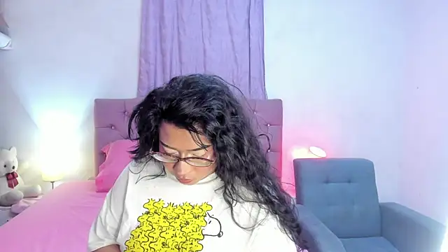 Latinabombsheell online show from July 14, 6:24 pm