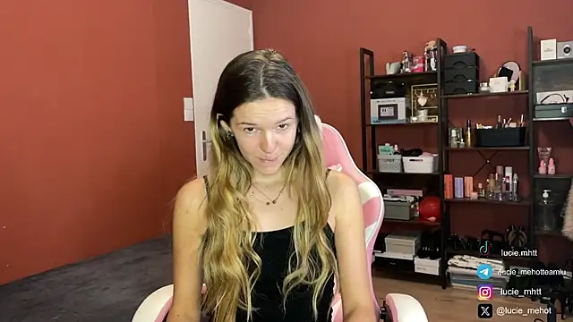 lucie mehott online show from March 17, 10:17 am