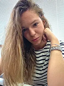 lucie mehott online show from July 28, 10:10 am