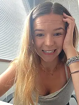 lucie mehott online show from July 30, 9:30 am