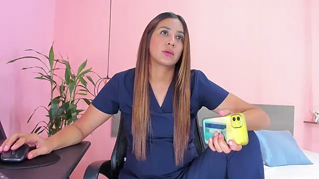 Alana Suares1 online show from March 20, 8:29 pm