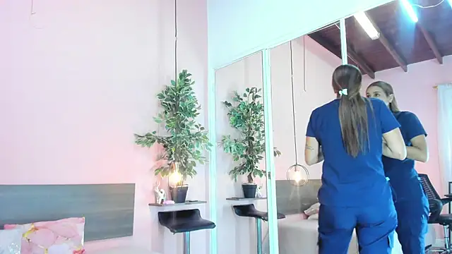 Alana Suares1 online show from September 18, 8:55 pm