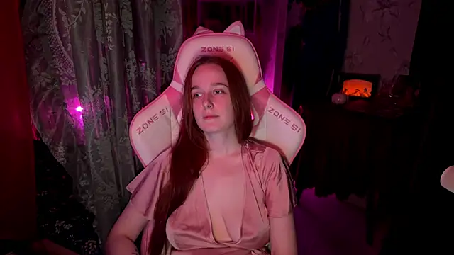 Snapshot of pearl_princess_ chatting on November 28, 11:40 pm pearl princess online show from November 28, 11:40 pm