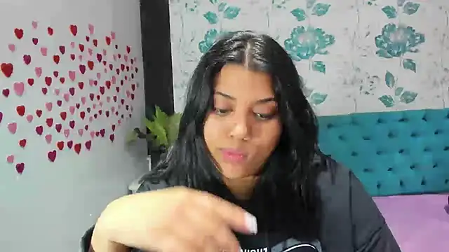 LindaBreeS online show from February 1, 7:55 pm