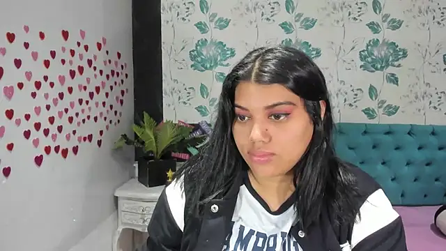LindaBreeS online show from February 3, 4:52 pm