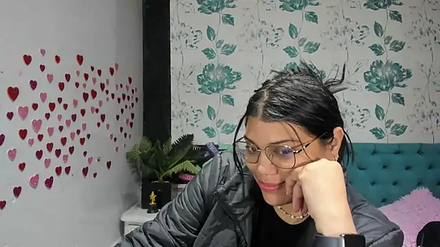 LindaBreeS online show from March 3, 2:26 pm