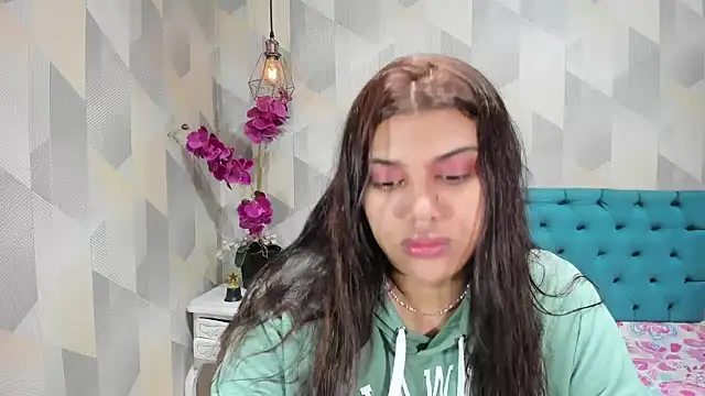 LindaBreeS online show from September 15, 4:23 am
