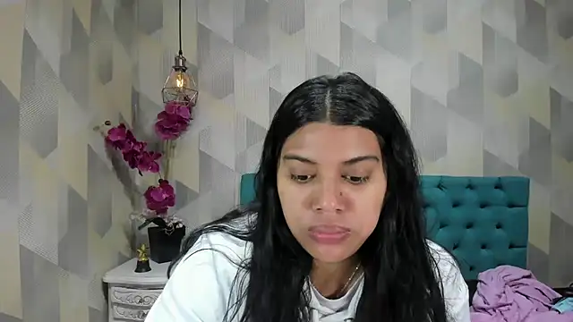 LindaBreeS online show from September 26, 2:32 pm