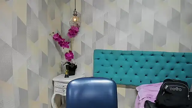 LindaBreeS online show from October 1, 3:18 pm