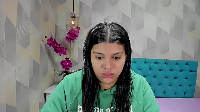 LindaBreeS online show from October 18, 12:39 pm