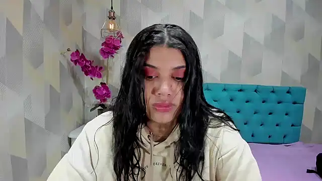 LindaBreeS online show from October 20, 2:17 pm