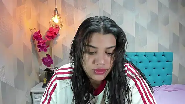 LindaBreeS online show from March 29, 2:06 pm