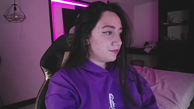 Andrea Ramos online show from December 14, 8:13 am