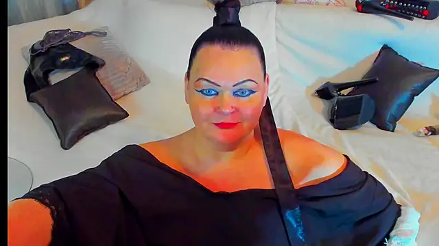 MilanaBiegert online show from December 4, 7:12 pm