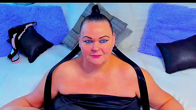 MilanaBiegert online show from December 3, 11:19 am