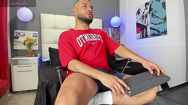 THIAGOXBIG online show from March 10, 8:23 pm