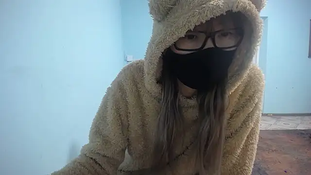 Snapshot of elllaaxx chatting on December 7, 1:07 pm elllaaxx online show from December 7, 1:07 pm