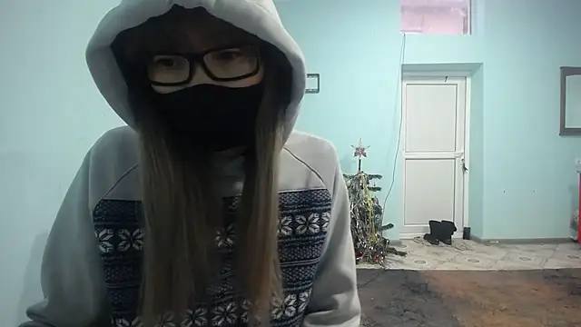 Snapshot of elllaaxx chatting on December 18, 3:04 am elllaaxx online show from December 18, 3:04 am