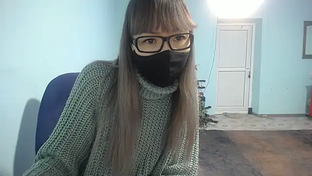 Snapshot of elllaaxx chatting on January 3, 3:49 am elllaaxx online show from January 3, 3:49 am