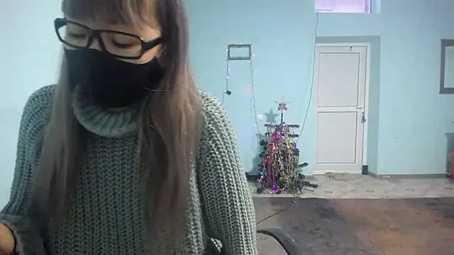 Snapshot of elllaaxx chatting on January 4, 11:22 am elllaaxx online show from January 4, 11:22 am