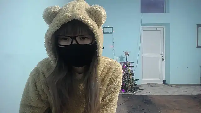 Snapshot of elllaaxx chatting on January 7, 11:48 am elllaaxx online show from January 7, 11:48 am