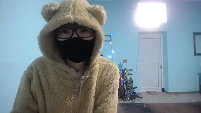 Snapshot of elllaaxx chatting on January 11, 3:44 am elllaaxx online show from January 11, 3:44 am