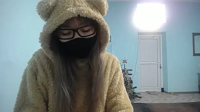 Snapshot of elllaaxx chatting on January 12, 4:21 am elllaaxx online show from January 12, 4:21 am