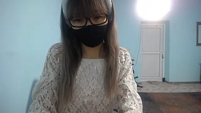 Snapshot of elllaaxx chatting on January 13, 6:06 am elllaaxx online show from January 13, 6:06 am