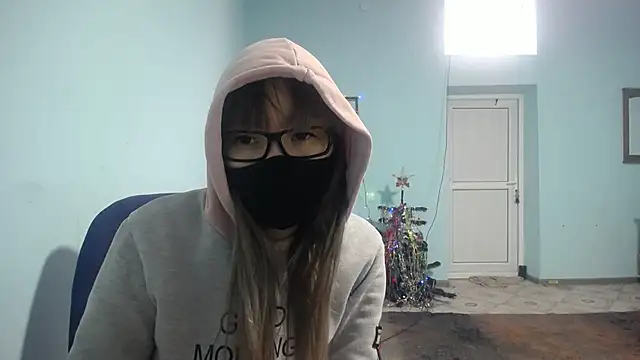 Snapshot of elllaaxx chatting on January 17, 8:56 am elllaaxx online show from January 17, 8:56 am