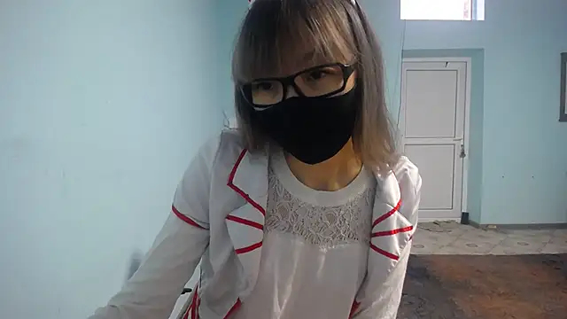 Snapshot of elllaaxx chatting on January 19, 6:53 am elllaaxx online show from January 19, 6:53 am