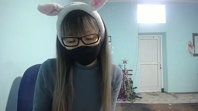 Snapshot of elllaaxx chatting on January 23, 3:26 am elllaaxx online show from January 23, 3:26 am